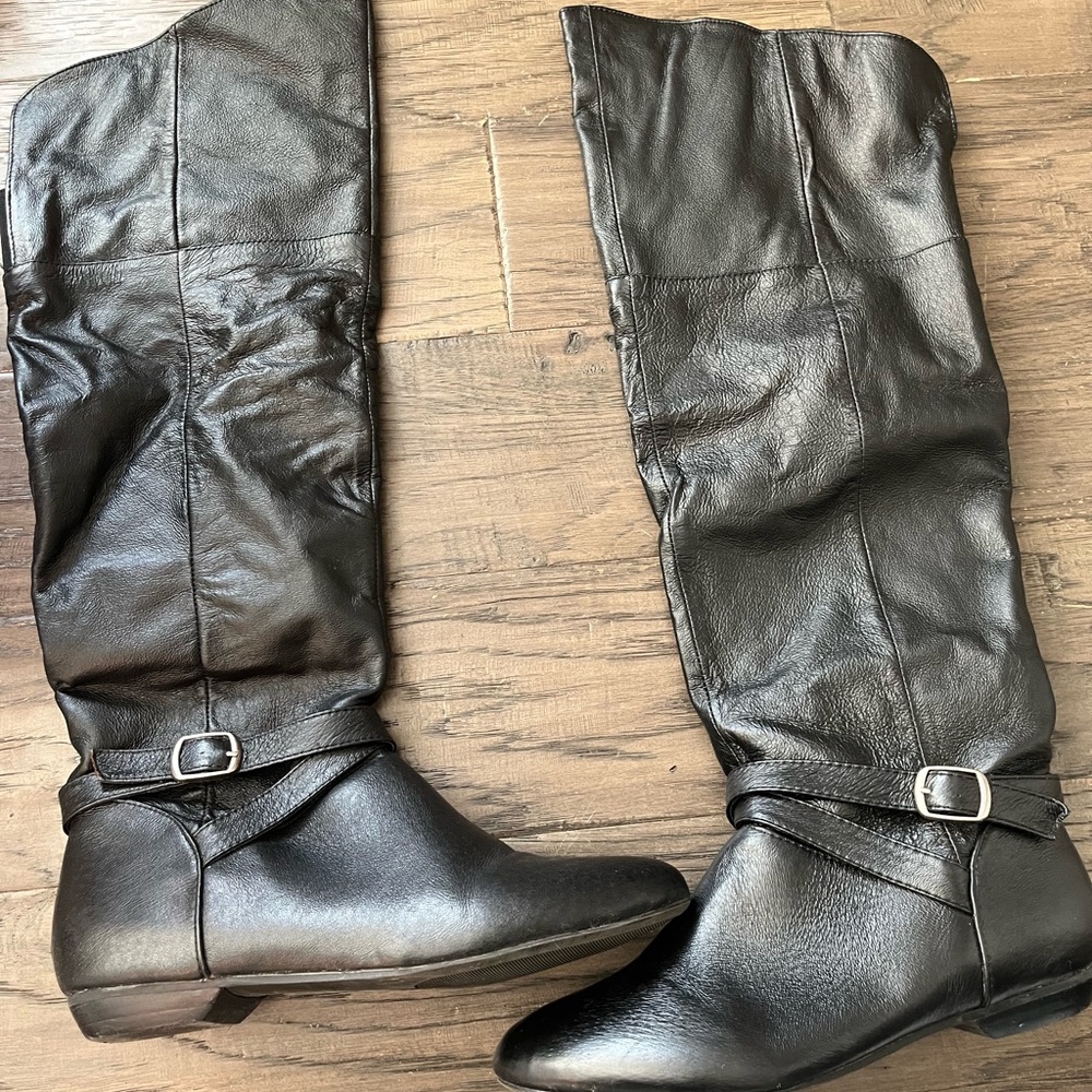 Aldo Black Knee-High Leather Boots with Ankle Buckle Detail - Picture 2 of 8